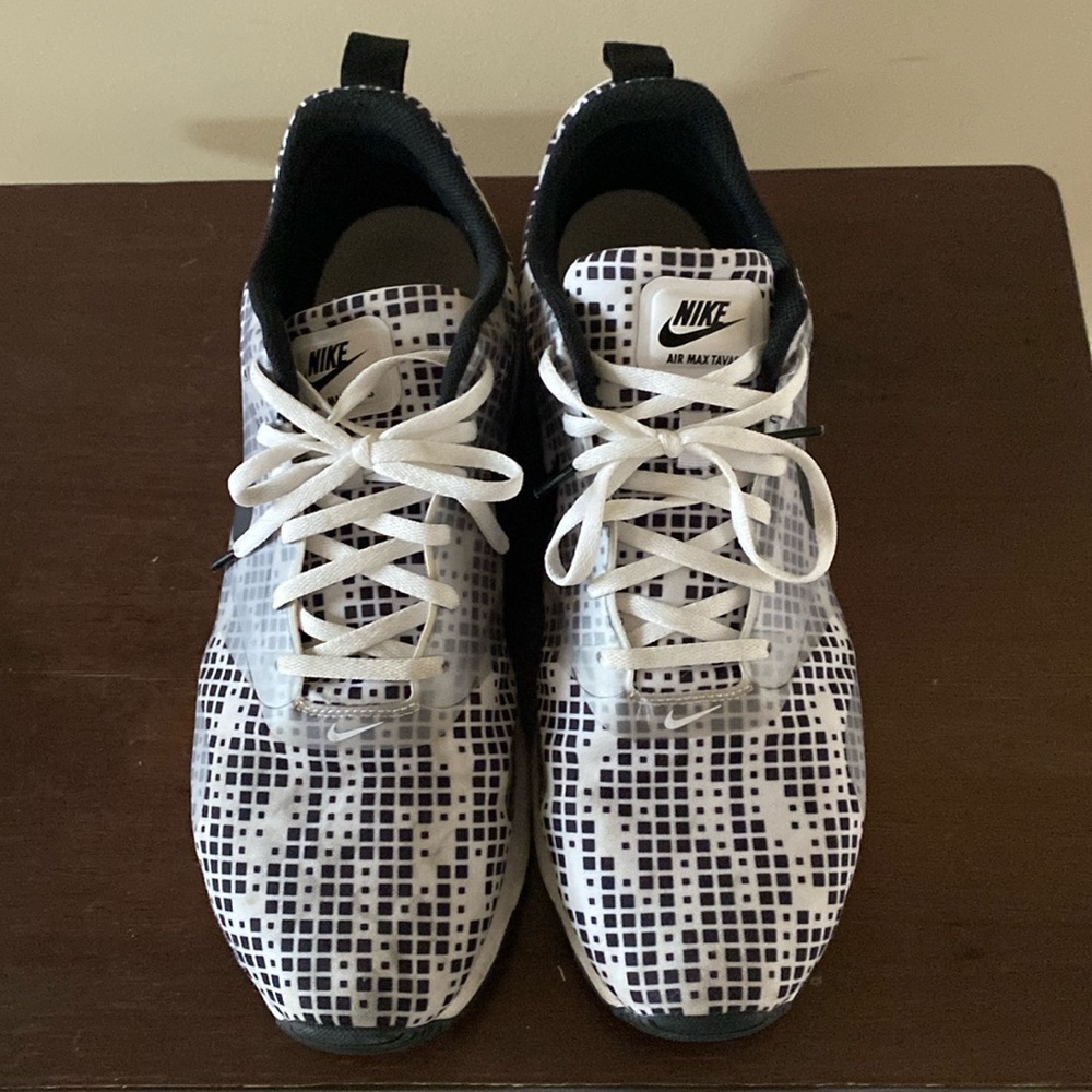 Size 13 Men’s Nike Air Tavas